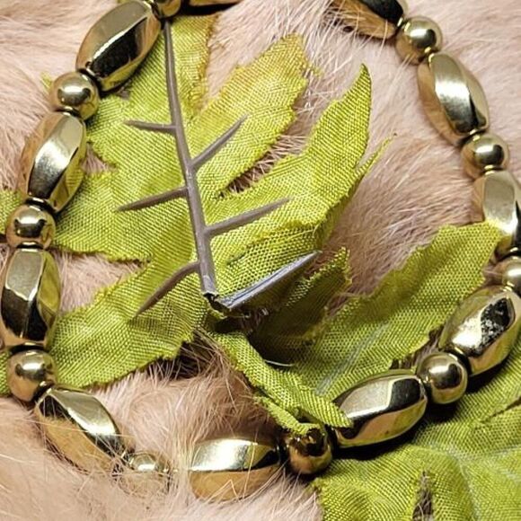 New, not Worn, Golden Plated Hematite Beaded Stretch Bracelet - Picture 7 of 7